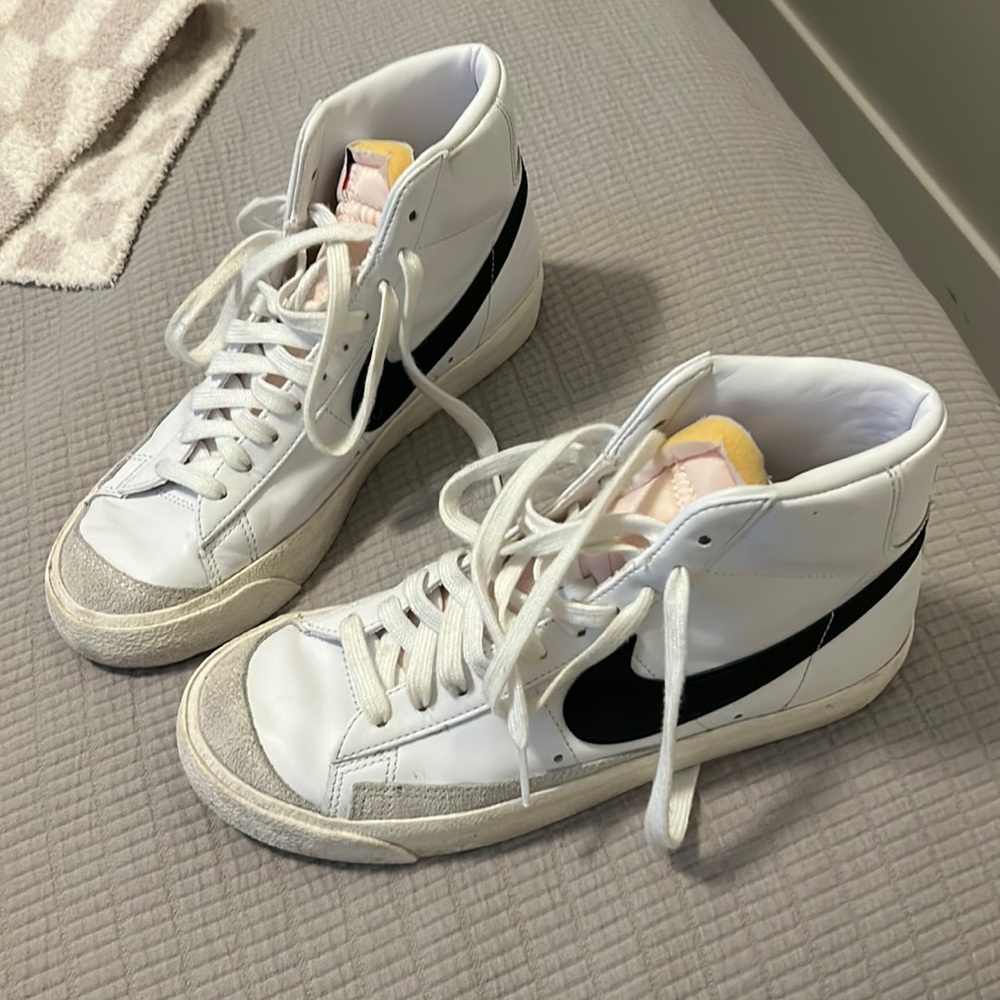 Hi Top Nike Blazers